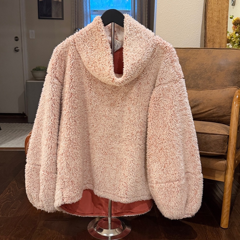 Lululemon Sherpa pullover